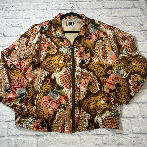 Vintage 80’s EVR Vibrant Floral Paisley Bomber Jacket- 100% Silk. - Picture 5 of 12